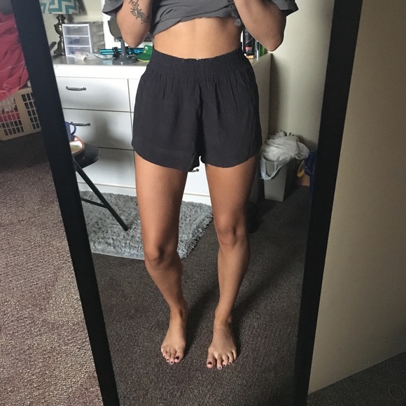 Forever 21 Pants - Black Flowy shorts